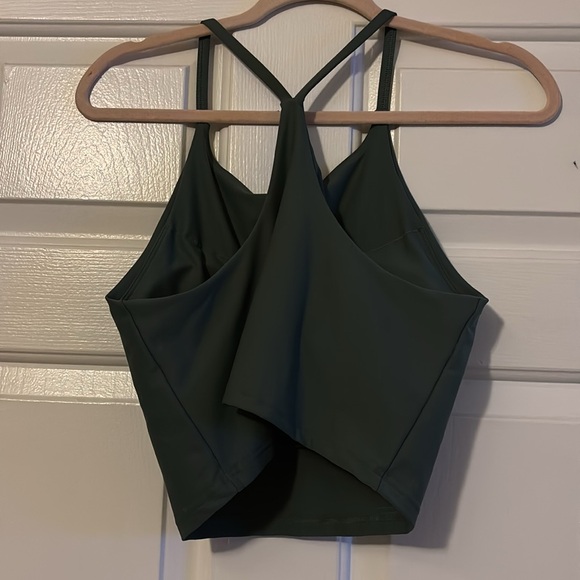 Old Navy Active Top - Picture 2 of 3